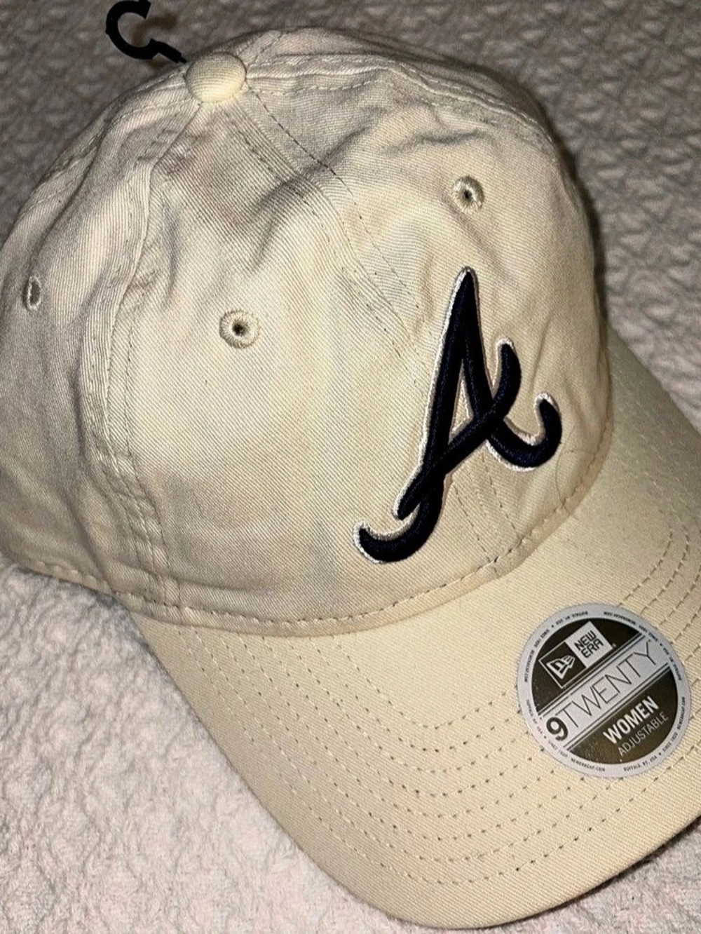New Era Atlanta Braves 9FORTY white 9FORTY Cap NWT women’s